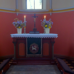 Altar der Kirche in Calenberge zum Reformationsfest am 31.10.2016